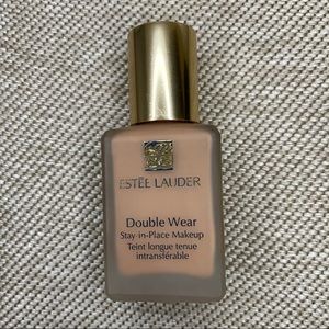 Estee Lauder Double Wear Foundation 4C3 SOFTAN